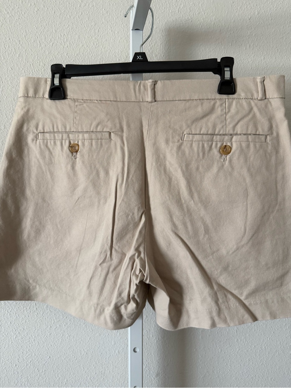 Banan Republic Women’s Khaki Cotton Shorts - Neutral Beige - Picture 2 of 7